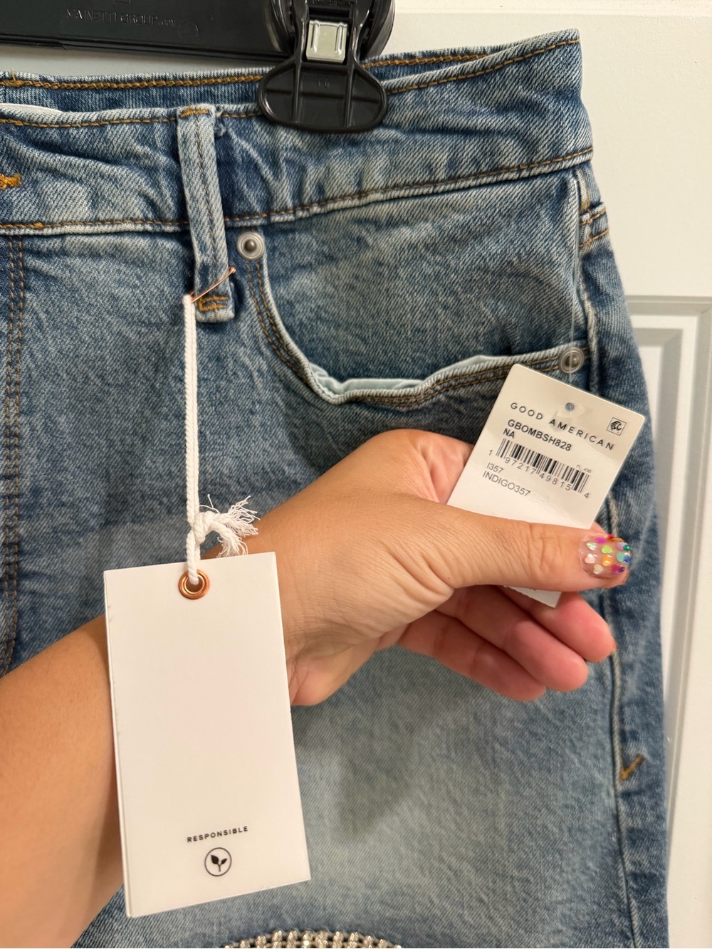 NWT Good American-sz 30-Blue Distressed Denim Shorts with Beautiful Rhinestones! - Picture 5 of 8